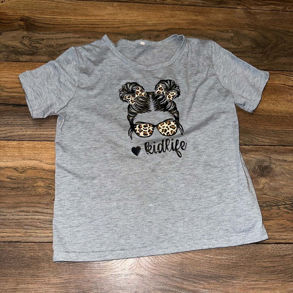 Girls SHEIN T-shirt
